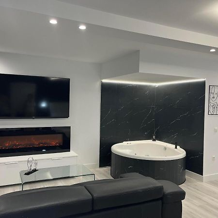 Black And White Suite "La Marinera" 乌迪亚莱斯堡 外观 照片