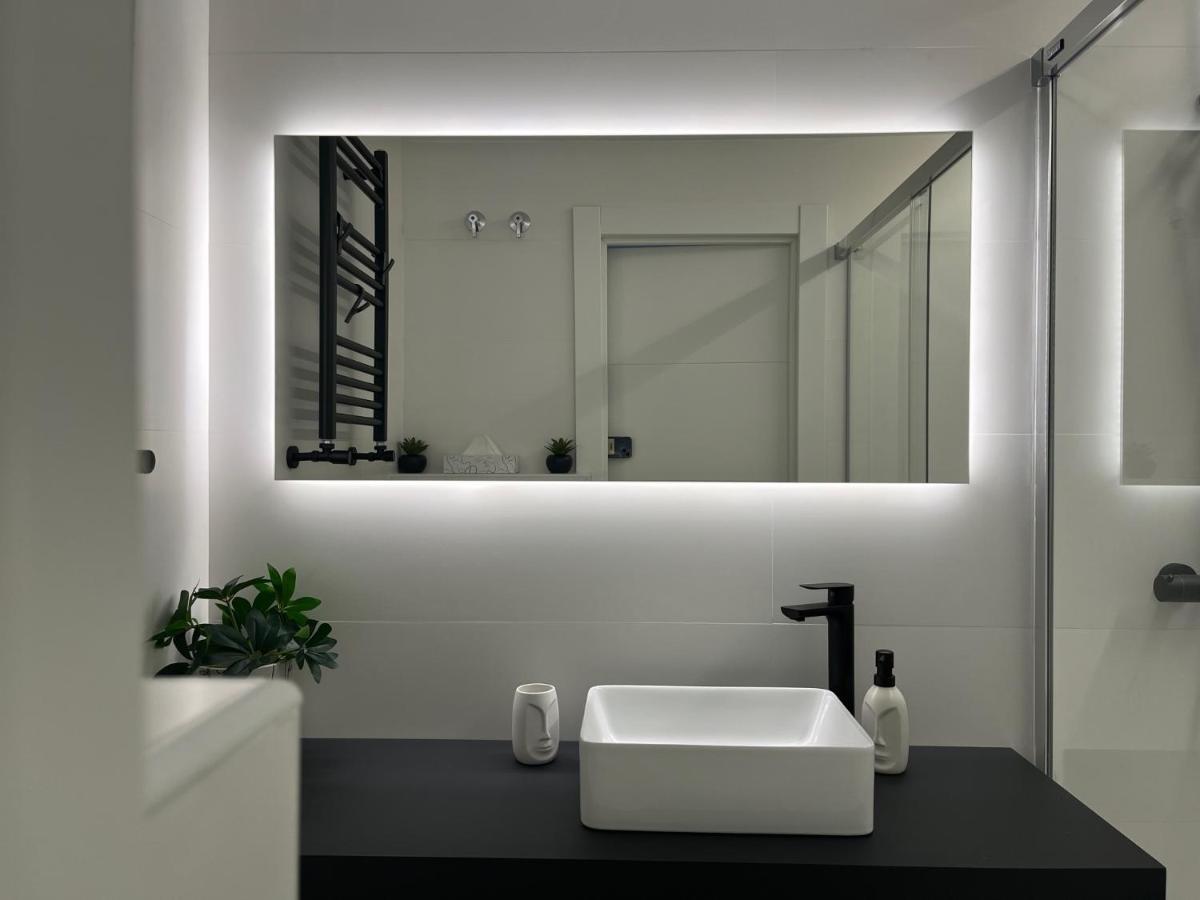 Black And White Suite "La Marinera" 乌迪亚莱斯堡 外观 照片