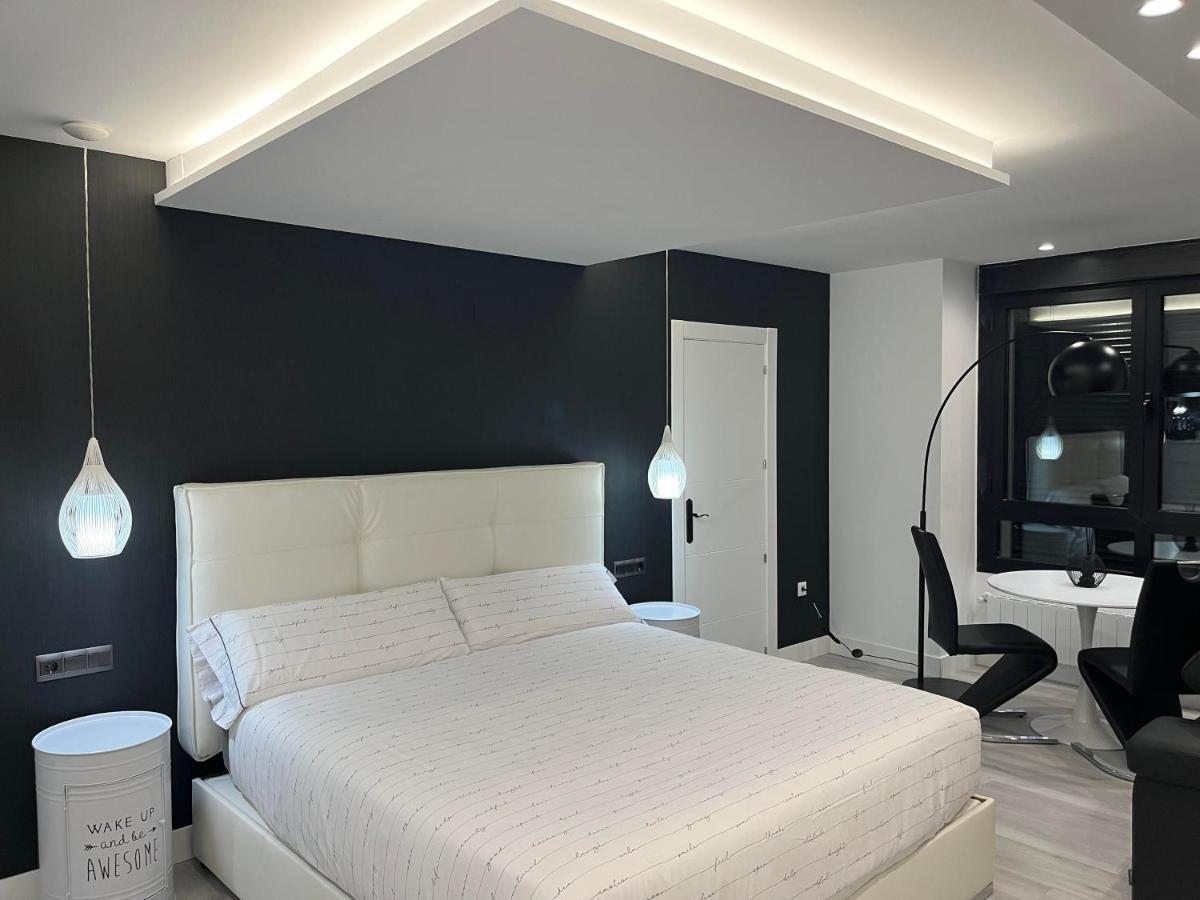 Black And White Suite "La Marinera" 乌迪亚莱斯堡 外观 照片