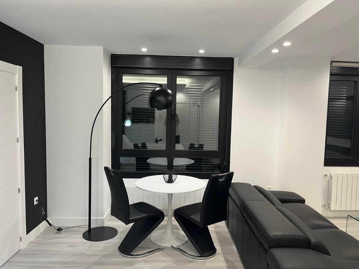 Black And White Suite "La Marinera" 乌迪亚莱斯堡 外观 照片